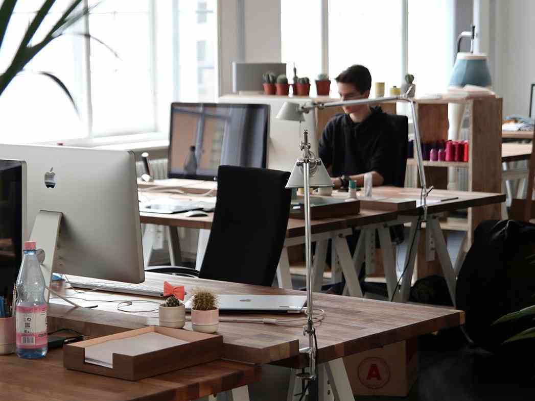 Immagine articolo: Italia, il lavoro è una priorità per 3 giovani su 10