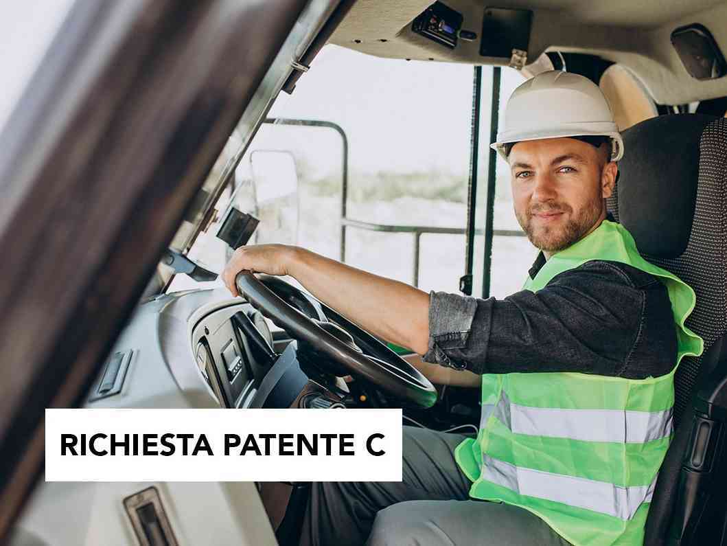 Immagine articolo: Annuncio di lavoro: Azienda di forniture edili a Menfi ricerca autista-gruista con patente c, per conduzione camion con grù