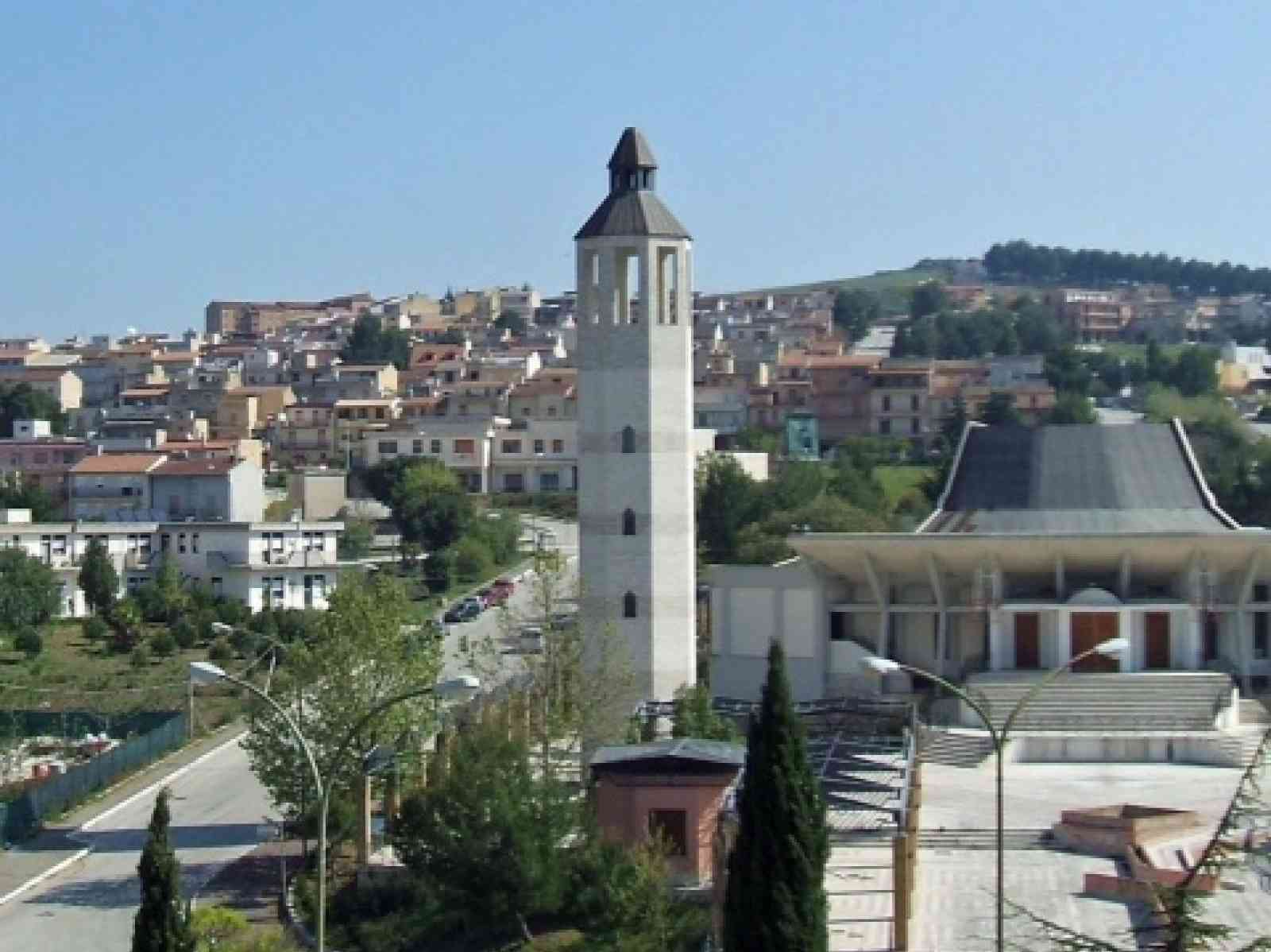 Immagine articolo: “Intervento di manutenzione straordinaria sulla viabilità rurale del territorio di Salaparuta”