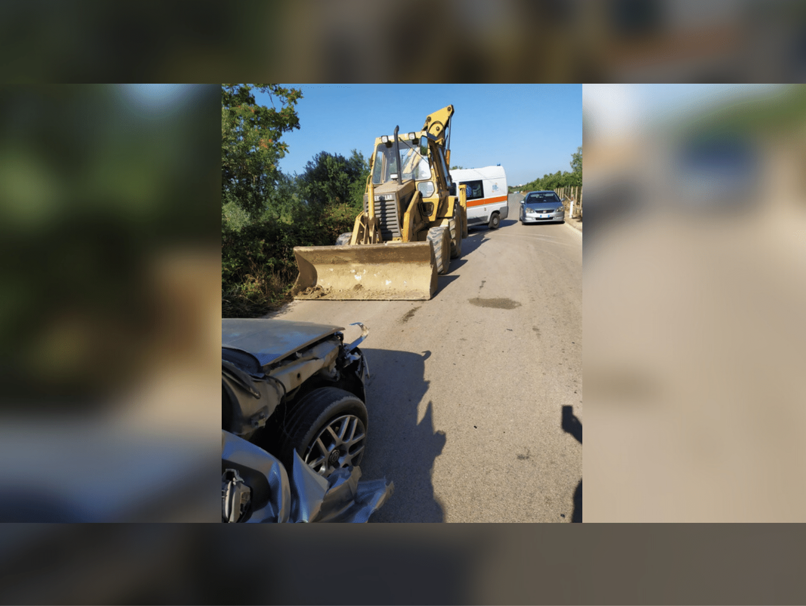 Immagine articolo: Triscina, incidente stradale nel 2020 sulla S.P.81. Condannato per falso il conducente di un escavatore