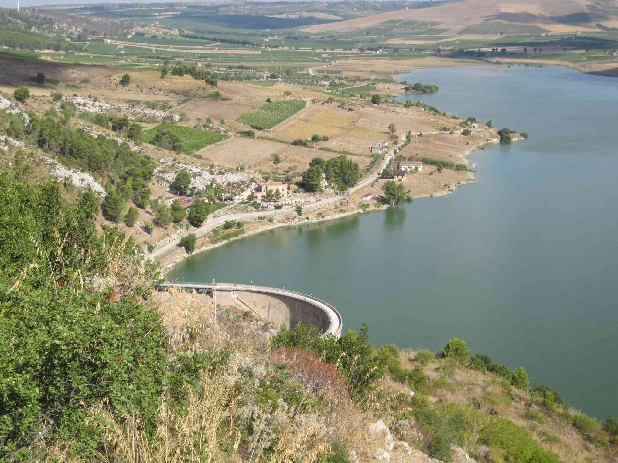 Immagine articolo: Crisi idrica al Lago Arancio: sindaci di Menfi, Sciacca e Sambuca chiedono un intervento urgente