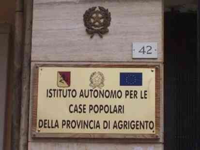 Immagine articolo: Ribera, case popolari, il presidente Musumeci: «Accelerare le procedure per porre fine a questa vergogna che dura ormai da troppo tempo»