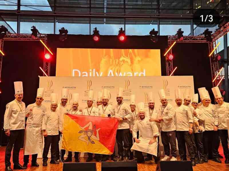 Immagine articolo: Lo chef menfitano Liborio Bivona nel team vincitore della medaglia d'argento alle Olimpiadi di Cucina, Ika 2024