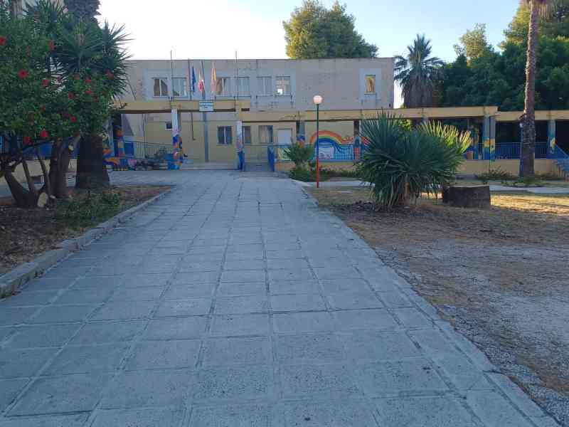 Immagine articolo: Menfi. Iniziato l'anno scolastico, l'augurio del Sindaco: “scuola è luogo dove si costruisce il futuro“