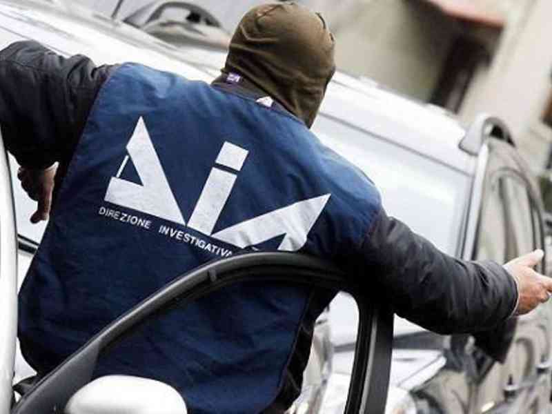 Immagine articolo: Nomi e dettagli dell'operazione “Anno zero“. Ecco le persone arrestate dalla DIA nel blitz di questa notte