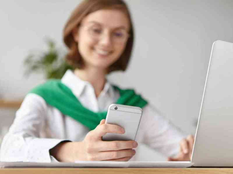 Immagine articolo: Le farmacie online in prima linea per supportare gli italiani da casa