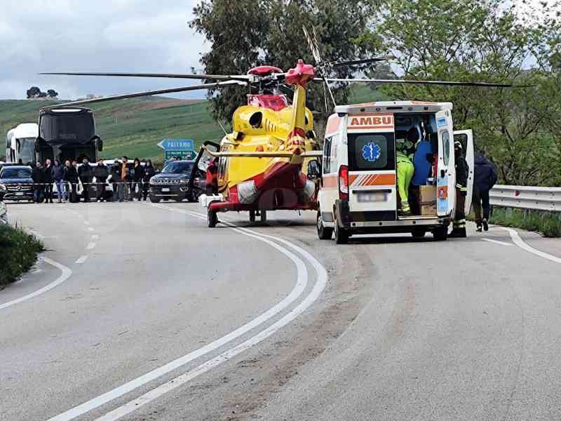 Immagine articolo: Incidente sulla Fondovalle Sciacca – Palermo, donna trasportata in elisoccorso
