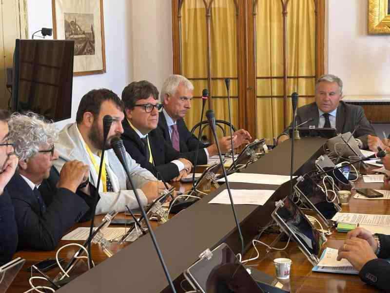 Immagine articolo: Acqua e agricoltura: i sindaci del Belice all'ARS per chiedere interventi immediati